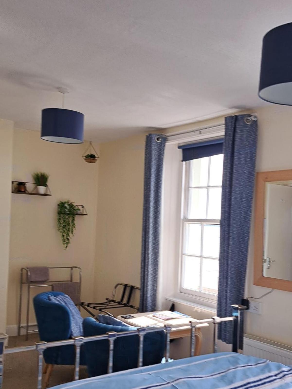 Lyndale 3* Weymouth